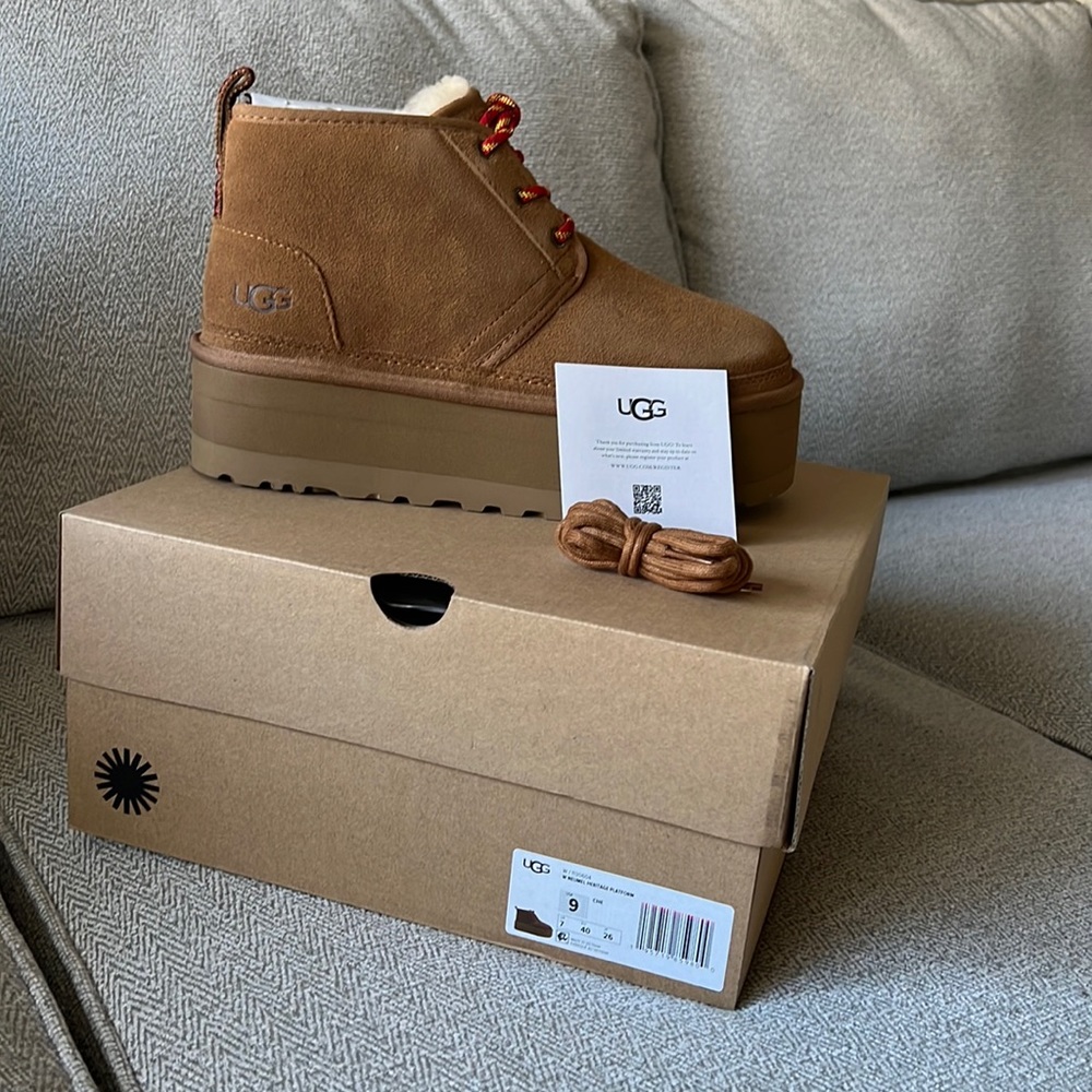 NWT UGG platform Heritage  Chestnut size 9